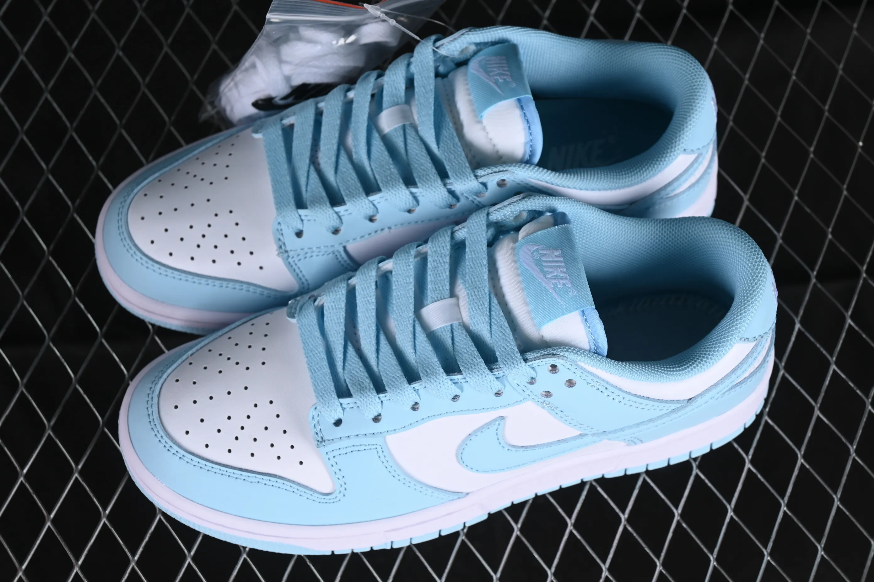 All categories Nk SB Dunk series Nk SB Dunk Low low-top sneakers Nk Dunk Low Retro ice blue color SB low-top casual sneakers DV0833-104